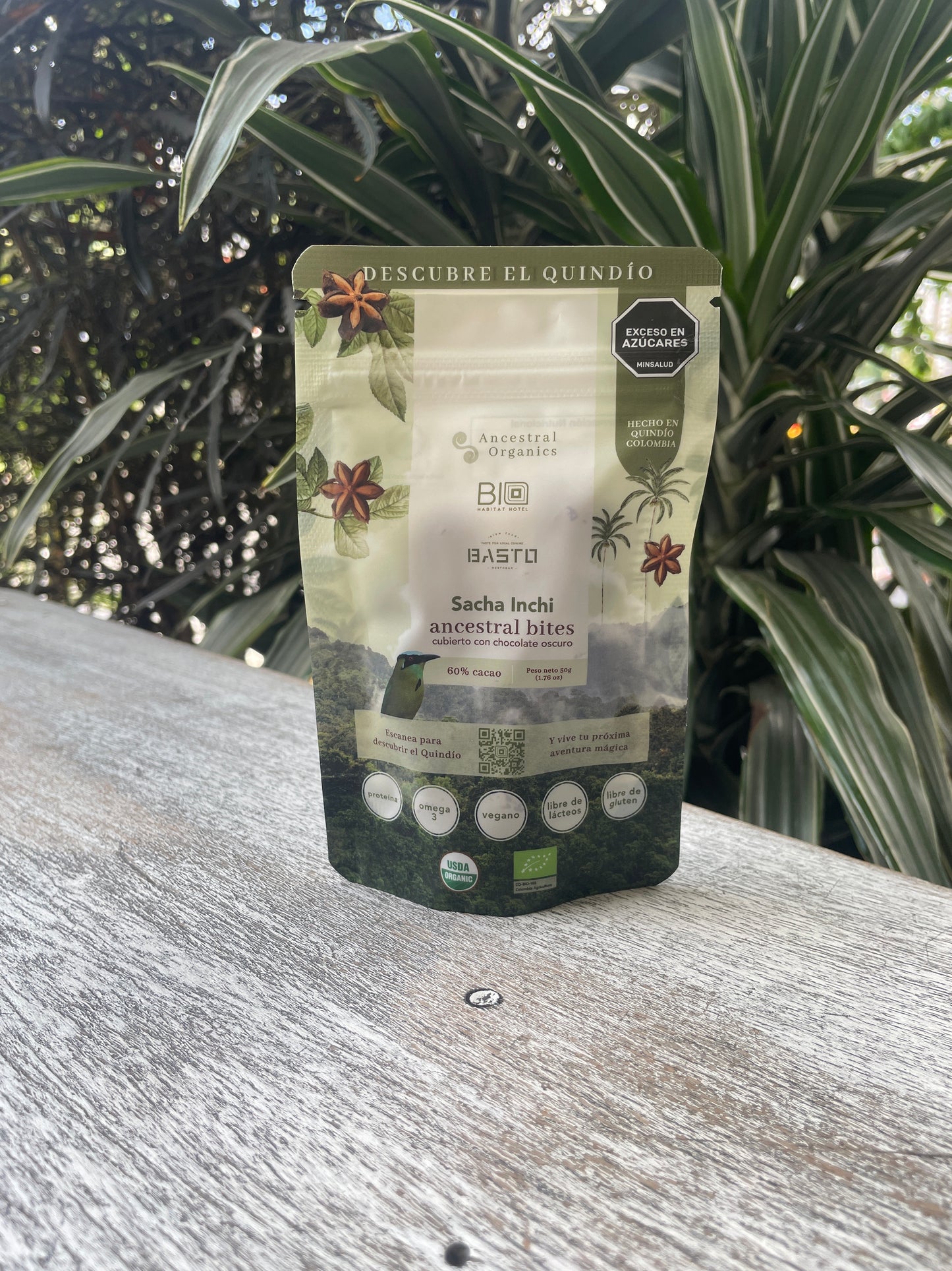 Bites de sacha inchi cubiertos de chocolate amargo